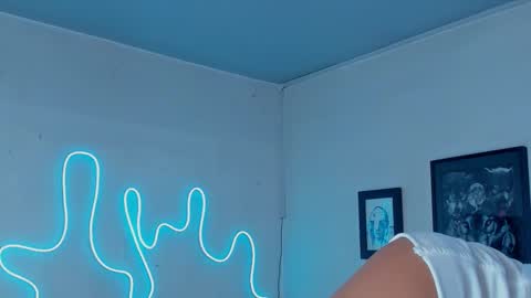 Alejandra online show from January 8, 2026, 12:35 am