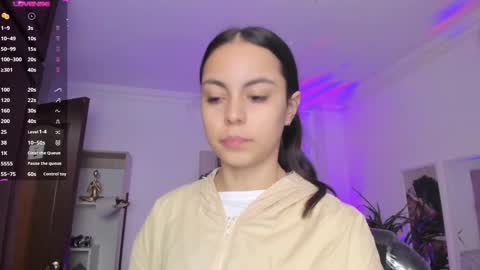 Alejandra online show from February 13, 2025, 11:28 am