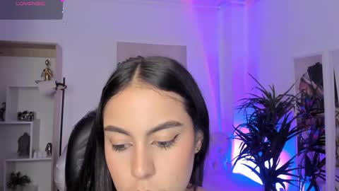 Alejandra online show from March 7, 2025, 5:28 pm