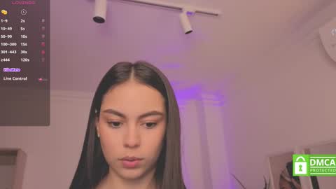 Alejandra online show from September 22, 2025, 11:34 am