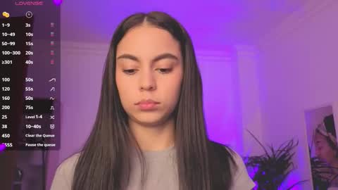 Alejandra online show from February 19, 2026, 11:39 am