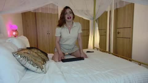 ALEJADOLLTS online show from April 28, 2026, 12:20 am