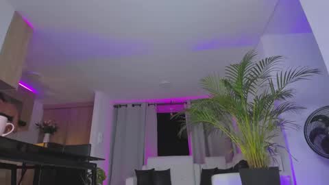 A L E J A N D R A online show from March 5, 2025, 12:49 am