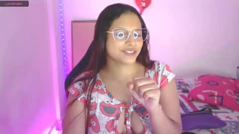 Aleja Harker  online show from February 24, 2025, 1:35 am
