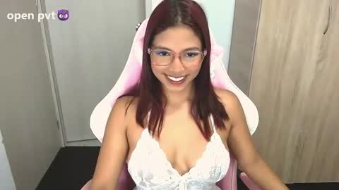 Aleja Harker  online show from June 17, 2026, 10:21 pm
