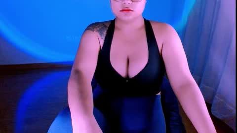 Alejandra  online show from September 26, 2025, 5:44 am