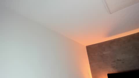 Alejandra online show from December 19, 2025, 12:01 pm