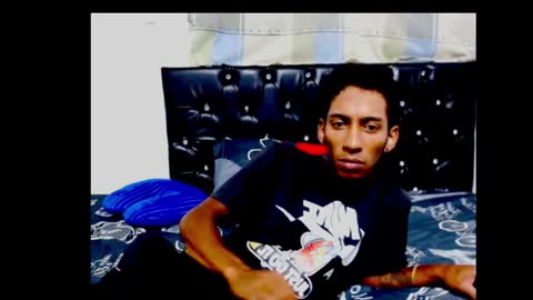 Snapshot of alejandrito_king chatting on November 16, 2025, 6:30 am alejandrito_king online show from November 16, 2025, 6:30 am