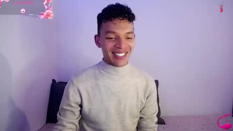 Snapshot of alejandro1993399605 chatting on December 15, 2024, 1:02 am Alejandro online show from December 15, 2024, 1:02 am