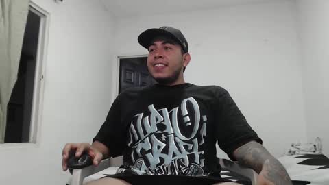 alejandrocock online show from March 8, 2025, 11:48 am