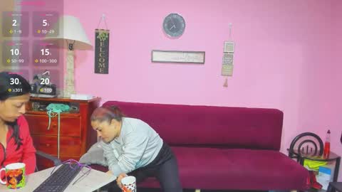 zoe and Kataleya online show from September 10, 2025, 12:27 pm