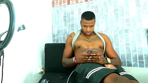 alejo_21cm online show from February 19, 2025, 5:38 am