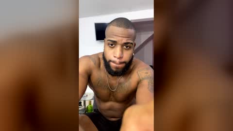 alejo_21cm online show from June 3, 2026, 4:59 am