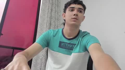 alejo_gray1 online show from April 13, 2026, 10:48 pm