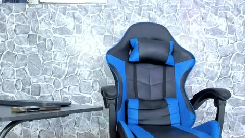 alejo peverell online show from April 12, 2026, 5:29 pm