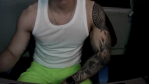 Snapshot of alejoduarte16 chatting on November 16, 2025, 5:29 pm alejoduarte16 online show from November 16, 2025, 5:29 pm