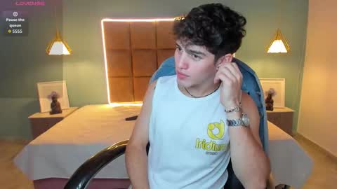 ALejoo Saenz online show from November 8, 2025, 3:29 am