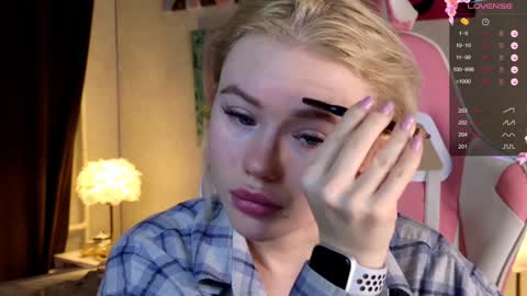 Lexi online show from December 8, 2024, 4:14 am