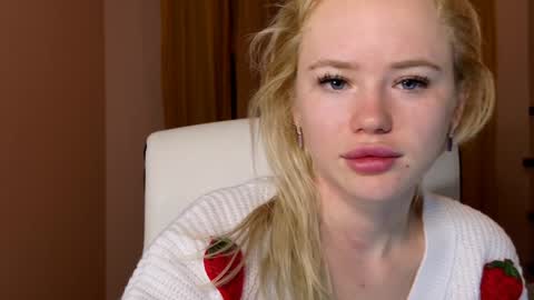 Lexi online show from December 26, 2024, 5:37 am