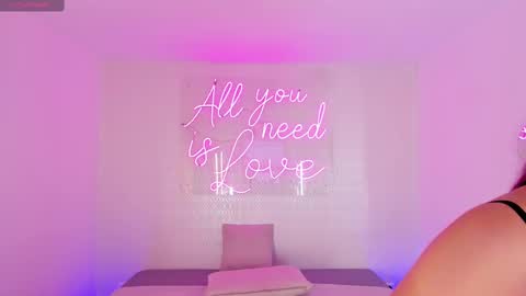 Snapshot of aleksandra_miller chatting on October 3, 2025, 3:53 pm Aleksandra online show from October 3, 2025, 3:53 pm