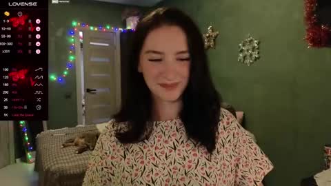 Snapshot of alena_navi chatting on December 2, 2024, 8:22 pm Alena online show from December 2, 2024, 8:22 pm