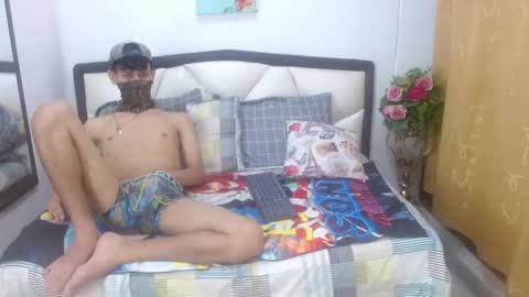 ALENDERS online show from September 28, 2025, 1:55 am