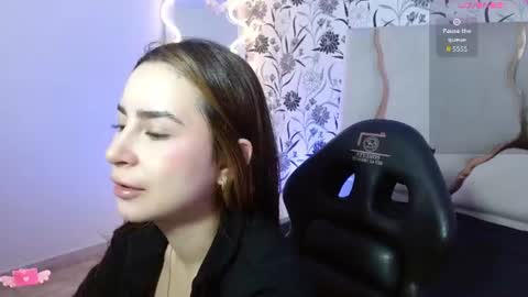 alesia_tay online show from June 10, 2026, 11:31 am