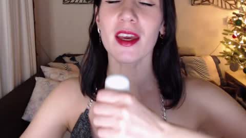 Snapshot of alessandra_foxy chatting on December 27, 2024, 5:16 pm Sandra online show from December 27, 2024, 5:16 pm