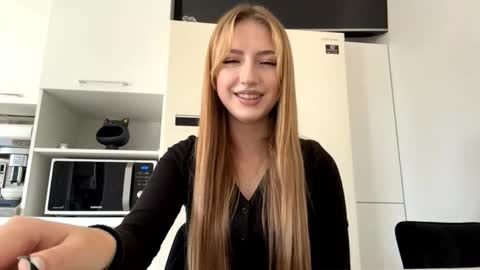 Betty online show from November 27, 2025, 9:33 am