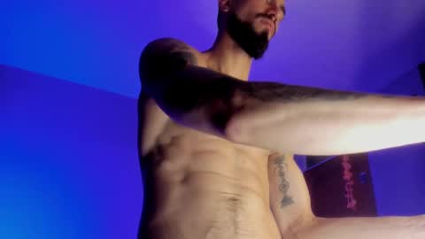 Kciqu3  Independent model online show from January 25, 2025, 6:23 am