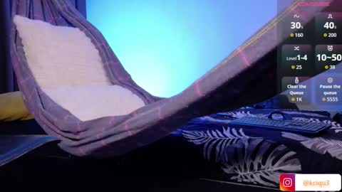 Kciqu3  Independent model online show from December 20, 2025, 4:19 am