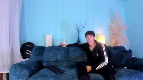 Alessandro Dybala online show from November 16, 2025, 1:17 pm