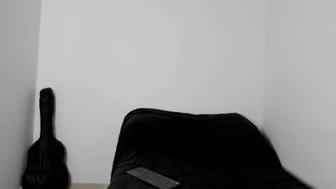 Alessandro online show from June 10, 2026, 1:06 am