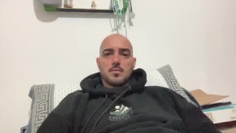 alessandromori91 online show from December 18, 2025, 10:38 pm