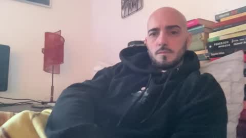 alessandromori91 online show from March 8, 2026, 4:44 pm