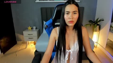 A L E S S I A online show from February 22, 2025, 7:47 pm