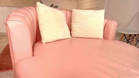 Alejandra  online show from January 10, 2026, 12:07 pm