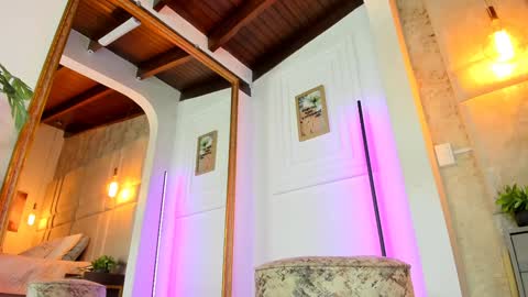 Alessia online show from February 4, 2025, 4:05 am