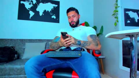 Aless Rose online show from March 18, 2026, 8:01 pm