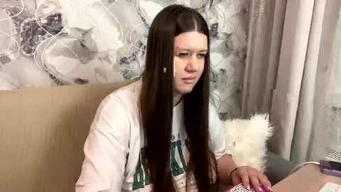 Aletta Oushen online show from February 5, 2025, 2:16 pm