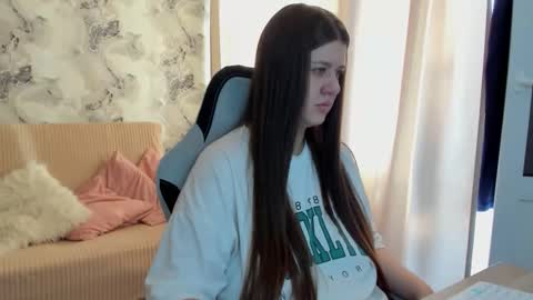 Aletta Oushen online show from October 17, 2025, 10:18 am