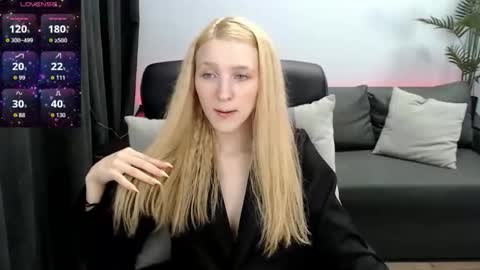 Snapshot of aletta_pearl chatting on June 3, 2026, 7:11 am aletta_pearl online show from June 3, 2026, 7:11 am