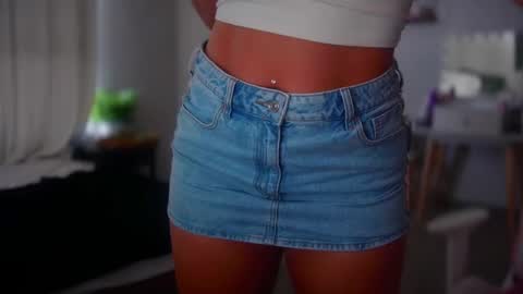 alex  online show from February 18, 2025, 4:59 pm