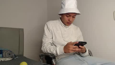 Owen online show from March 13, 2026, 4:08 am