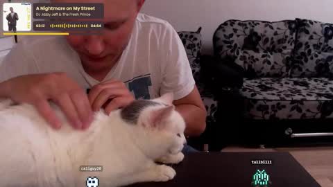 Alex Amazing online show from October 4, 2025, 9:13 pm