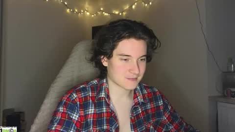 FAVORITE online show from October 22, 2025, 6:24 am