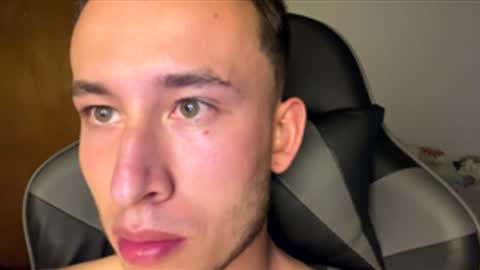 Snapshot of alex_diazz chatting on March 18, 2026, 9:07 pm alex_diazz online show from March 18, 2026, 9:07 pm