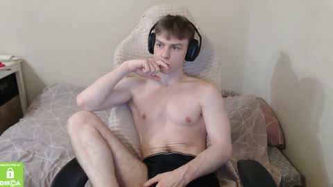 Snapshot of alex_gotcha chatting on June 5, 2026, 9:31 pm Alex online show from June 5, 2026, 9:31 pm