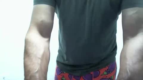 Snapshot of alex_malaka2005 chatting on February 4, 2026, 11:49 am Alex online show from February 4, 2026, 11:49 am