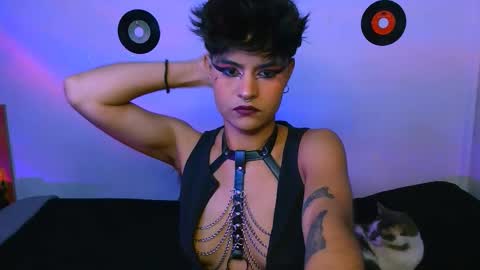 Alex online show from November 18, 2025, 11:26 pm